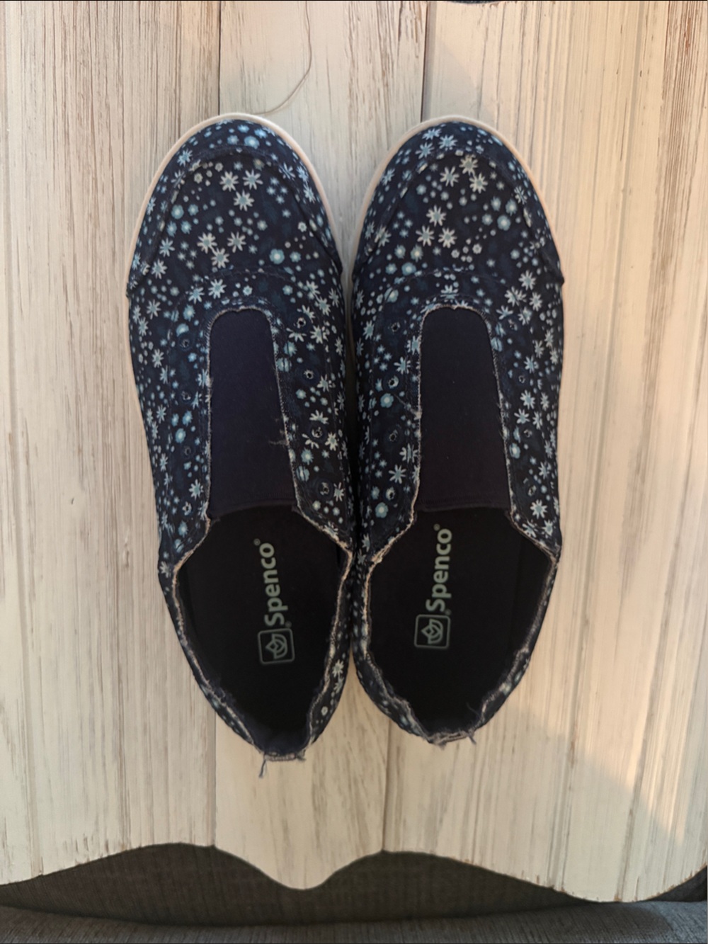 Spenco Kids Navy Floral Slip-On Sneakers